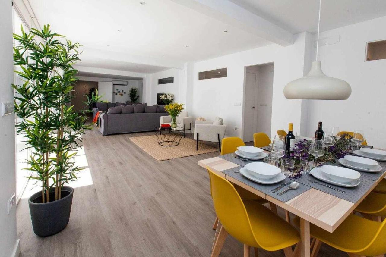 Isg Apartments Downtown Family Haven Free Parking Spot Севилья Экстерьер фото