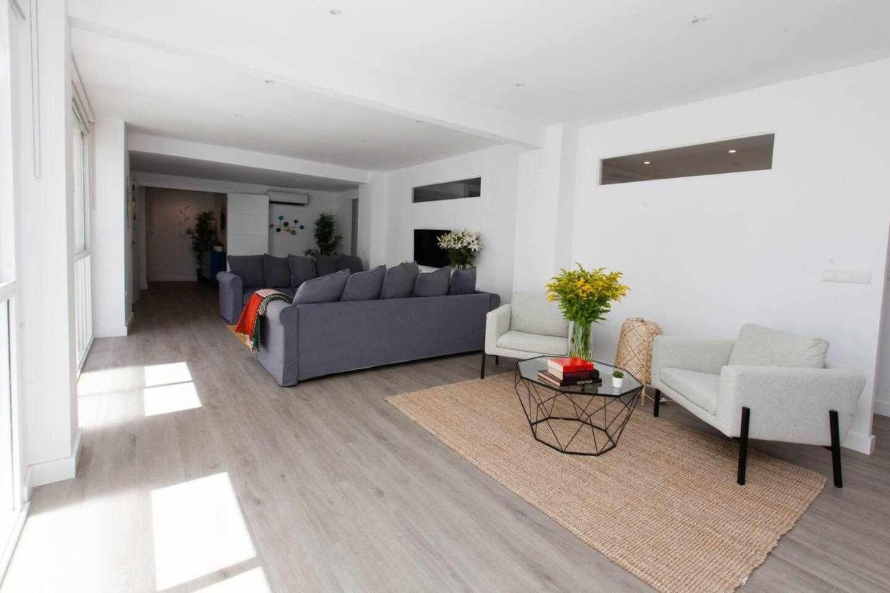 Isg Apartments Downtown Family Haven Free Parking Spot Севилья Экстерьер фото